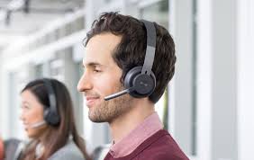Why Landline Headsets Are Perfect for Busy Offices